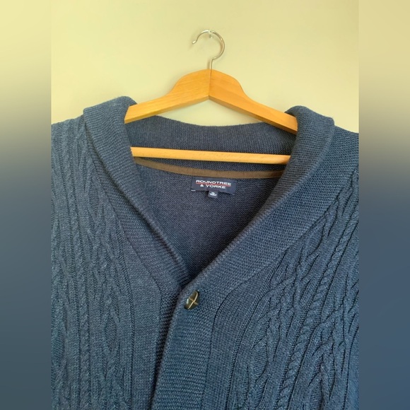 Roundtree & Yorke navy blue Cable Knit Sweater cardigan leather buttons collared - Picture 2 of 8